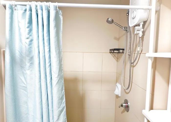 Apartment 2412t2 Avida Towers It Park 1br Unit Queen Bed *