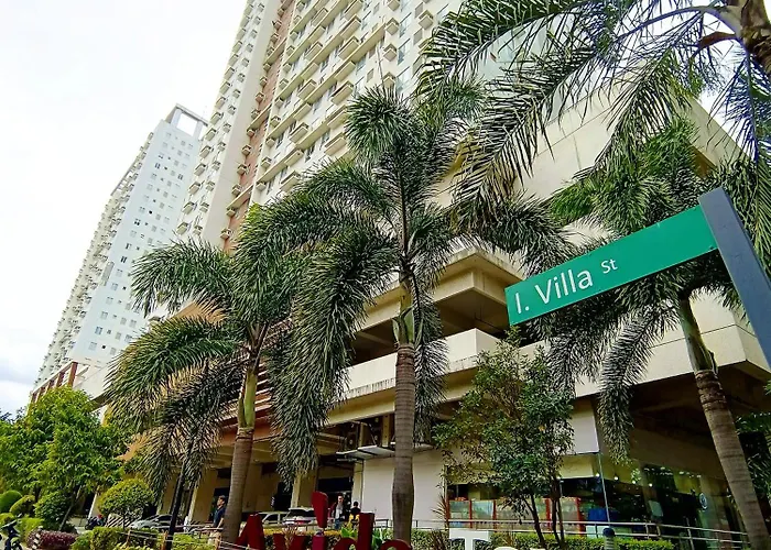 2412t2 Avida Towers It Park 1br Unit Queen Bed * Cebu